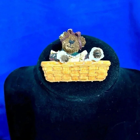 Vtg Pin Brooch Boyds Bear In Basket 2” - Picture 2 of 3